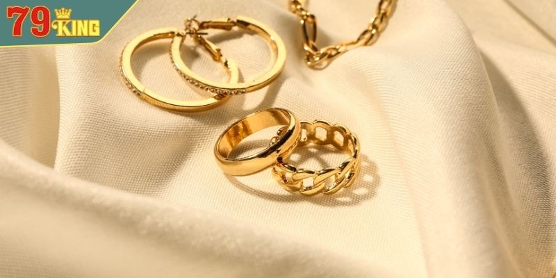 Mơ thấy vàng là trang sức